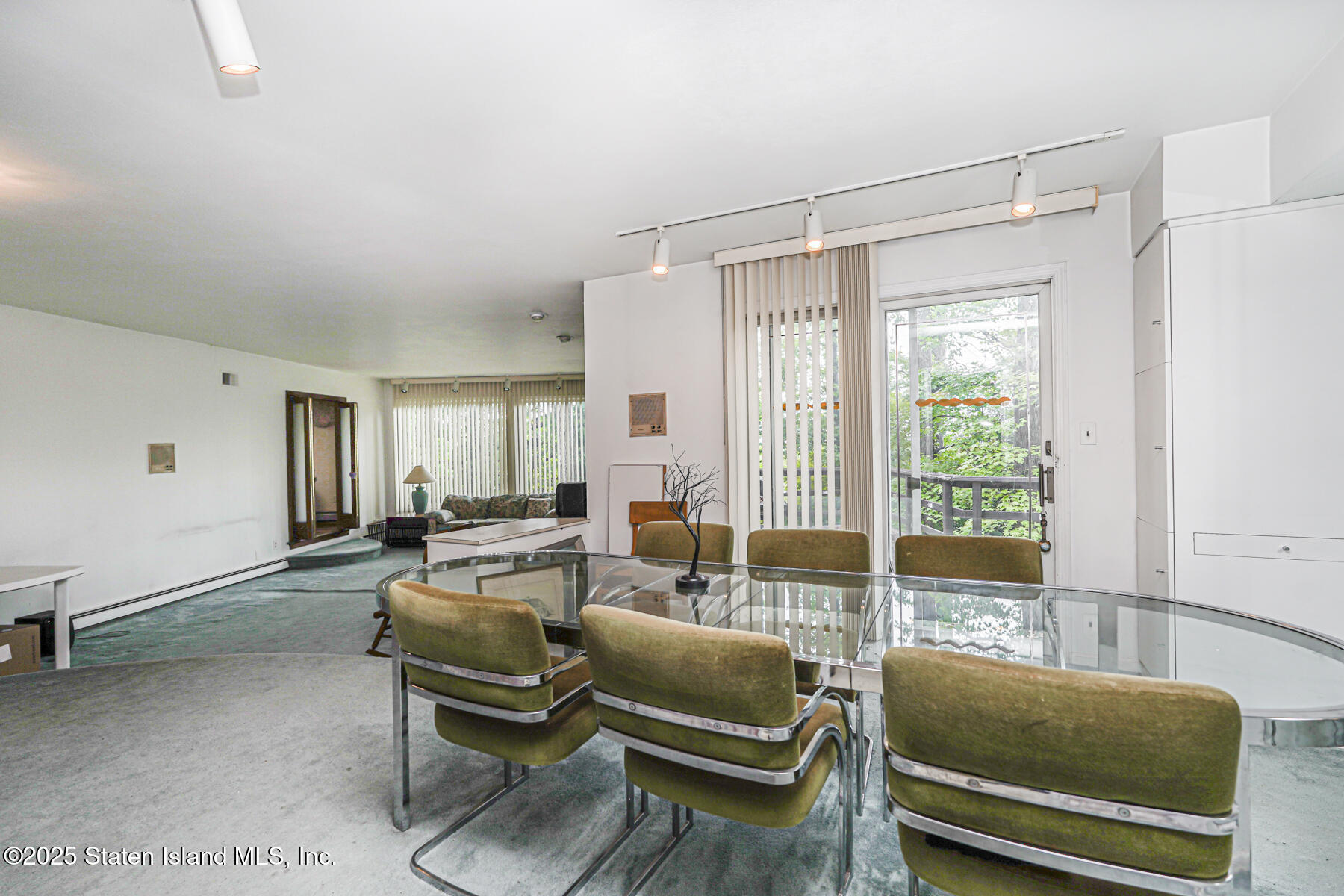 Staten Island, New York 10301, United States, 3 Bedrooms Bedrooms, ,2 BathroomsBathrooms,Residential,Active,216907