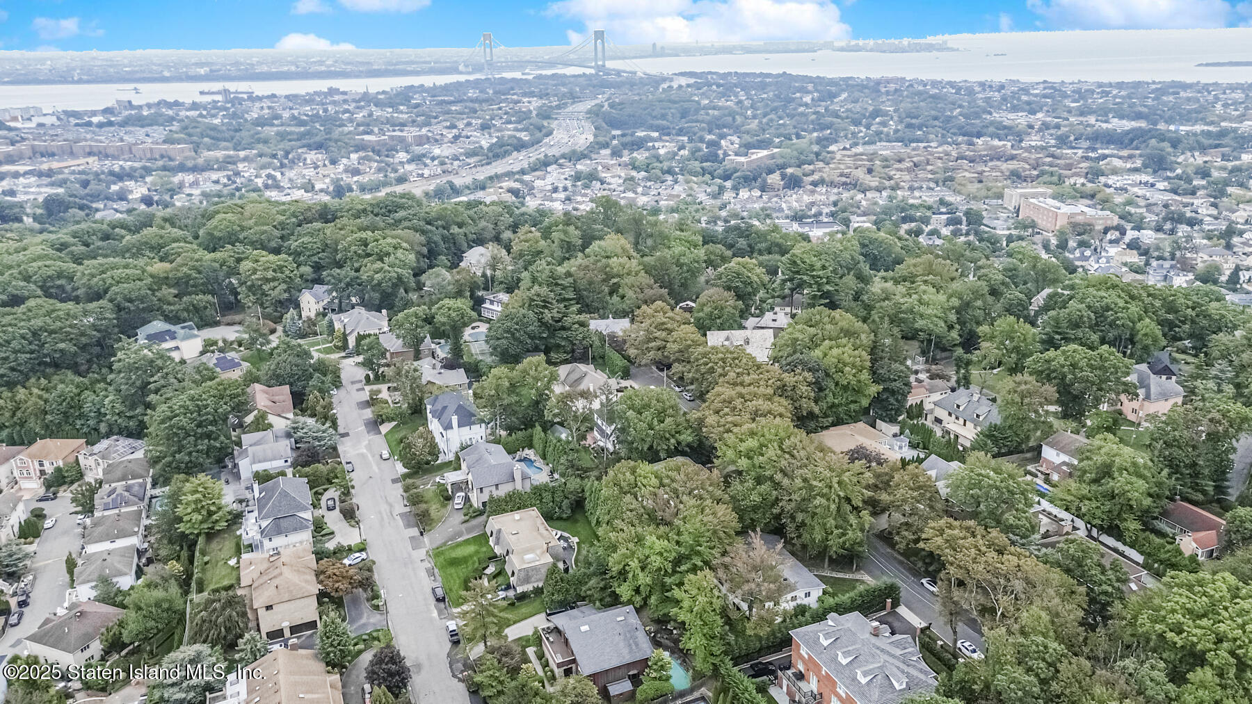 Staten Island, New York 10301, United States, 3 Bedrooms Bedrooms, ,2 BathroomsBathrooms,Residential,Active,216907