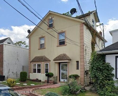 Photo of 14 Baltimore Street, Staten Island, NY 10312 (MLS # 2501736)