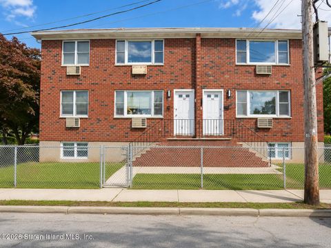 Apartment For Rent - 91 Wallace Avenue #2<br/> Staten Island, NY 10305