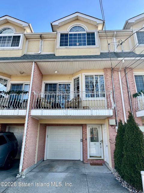Photo of 23 Peacock Loop, Staten Island, NY 10309 (MLS # 2600286)