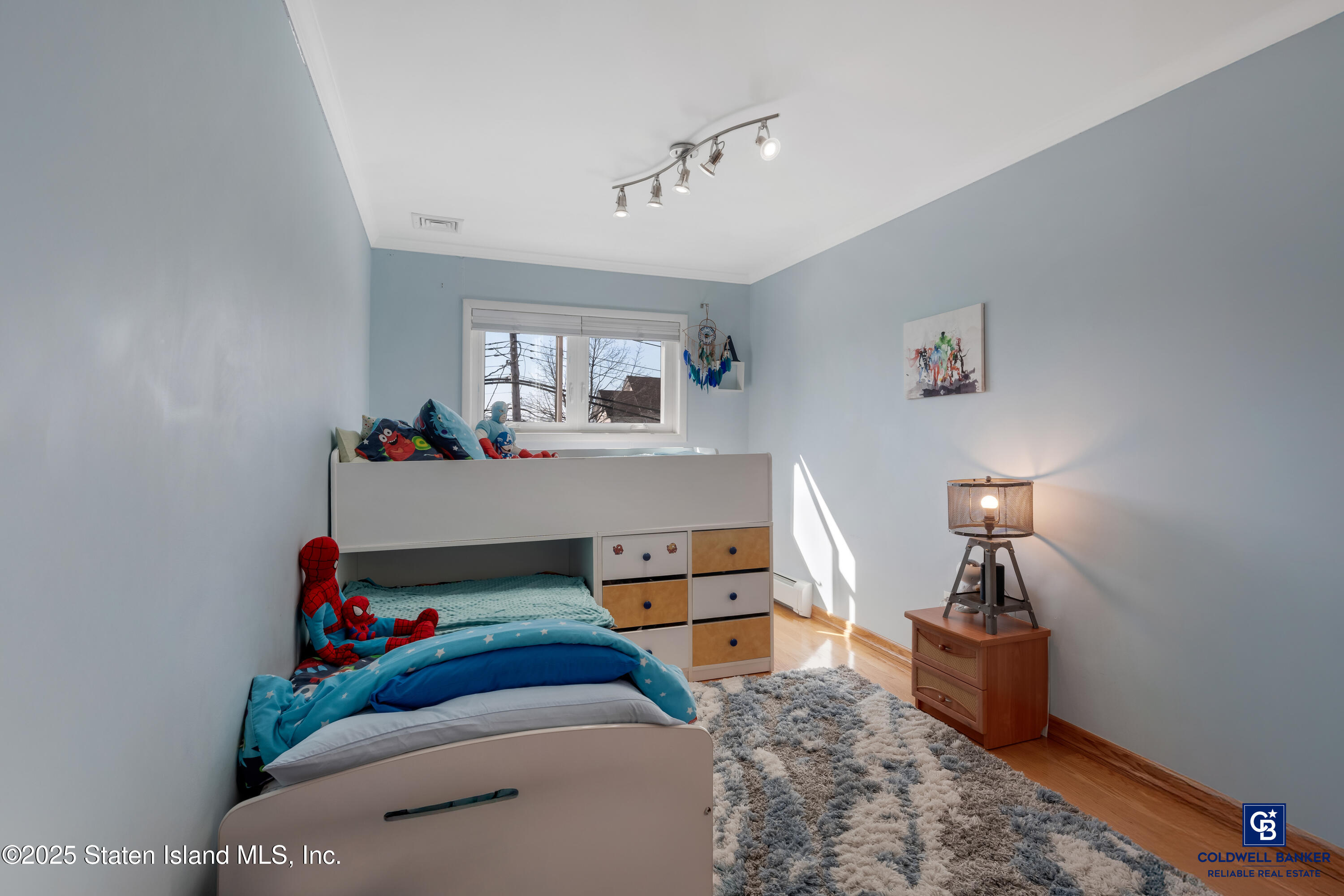 995 W Fingerboard Road, Staten Island, New York image 10