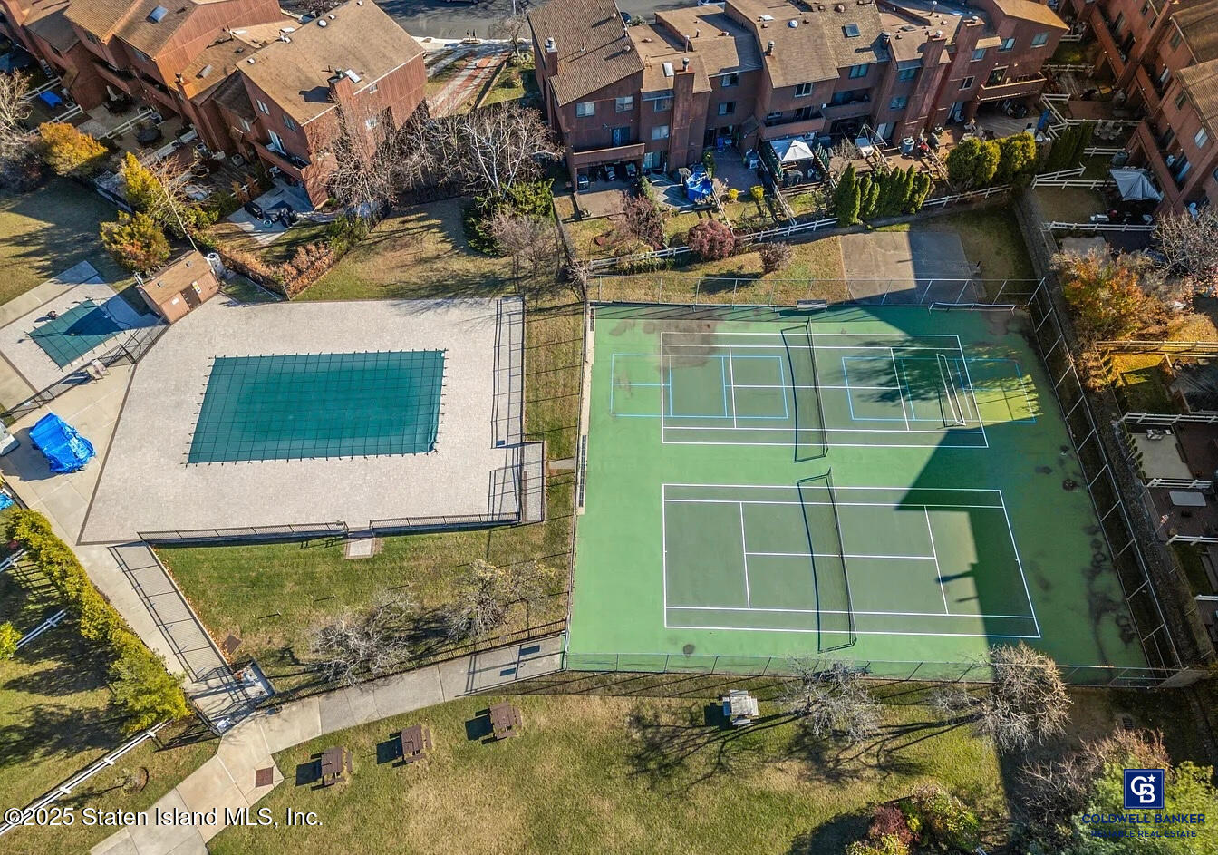 995 W Fingerboard Road, Staten Island, New York image 20