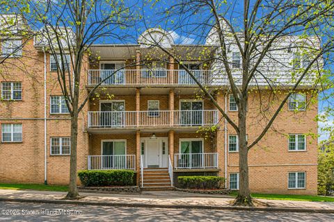 Photo of 65 Elmwood Park Drive #65a, Staten Island, NY 10314 (MLS # 2602331)