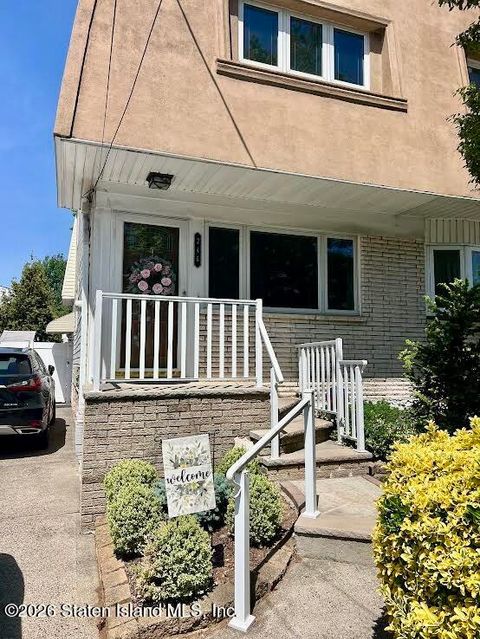 Photo of 246 Fahy Avenue, Staten Island, NY 10314 (MLS # 2602876)