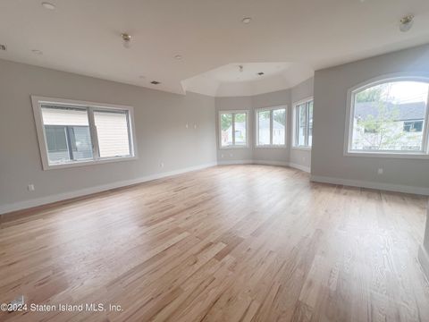 Photo of 43 Prall Avenue, Staten Island, NY 10312 (MLS # 2403606)