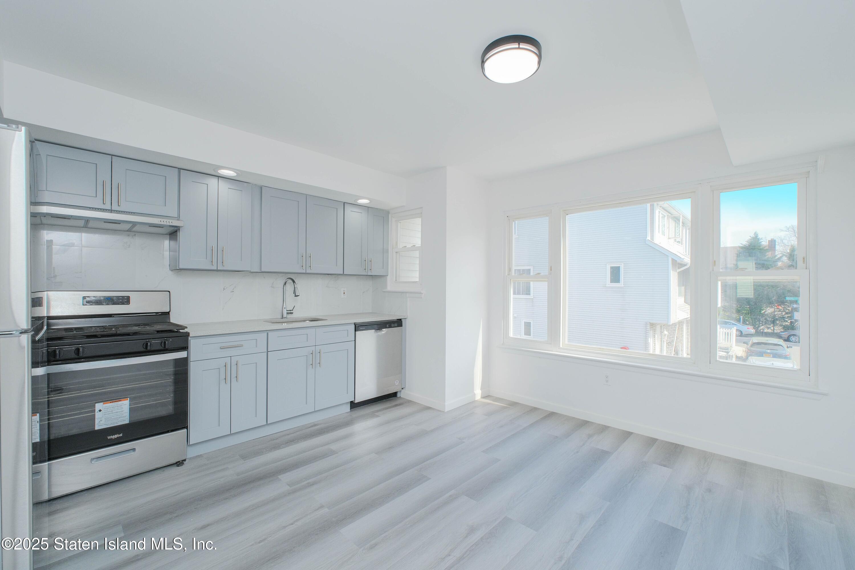 23 Vogel Loop, Staten Island, New York image 12