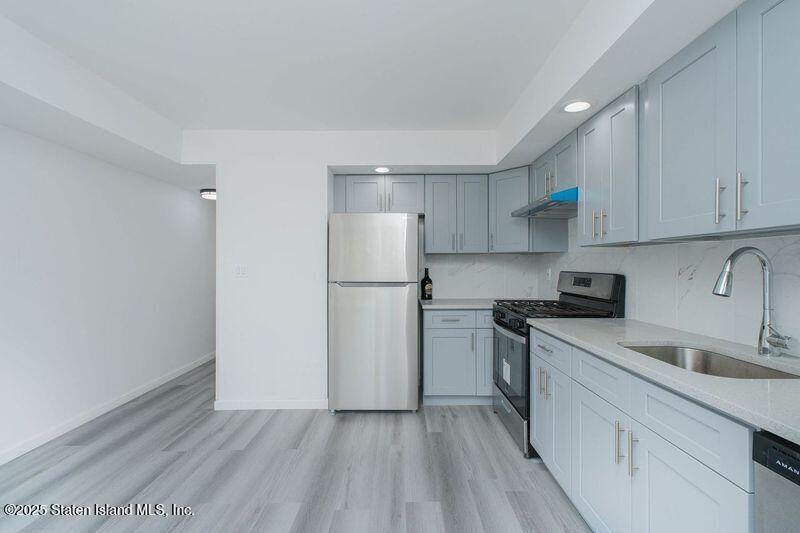 23 Vogel Loop, Staten Island, New York image 11