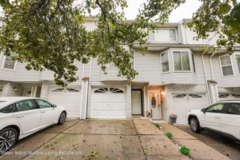 Photo of 43 Halpin Avenue, Staten Island, NY 10312 (MLS # 1164216)