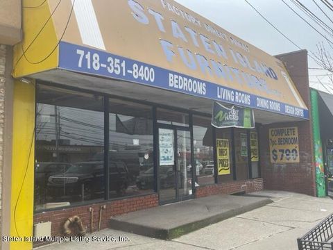 Photo of 1832 Hylan Boulevard, Staten Island, NY 10305 (MLS # 1160350)