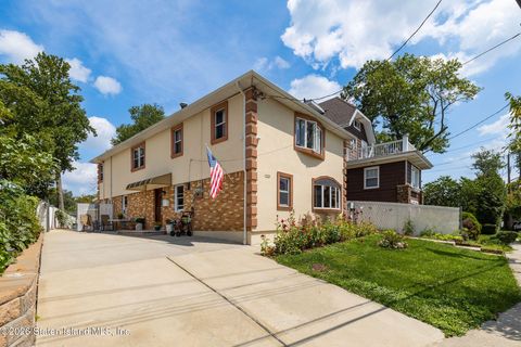 Multifamily For Sale - 125 Ridgecrest Avenue<br/> Staten Island, NY 10312