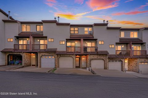 Photo of 24 Eric Lane, Staten Island, NY 10308 (MLS # 2601834)