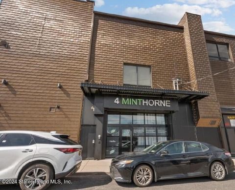 Photo of 4 Minthorne Street #D, Staten Island, NY 10301 (MLS # 2405901)