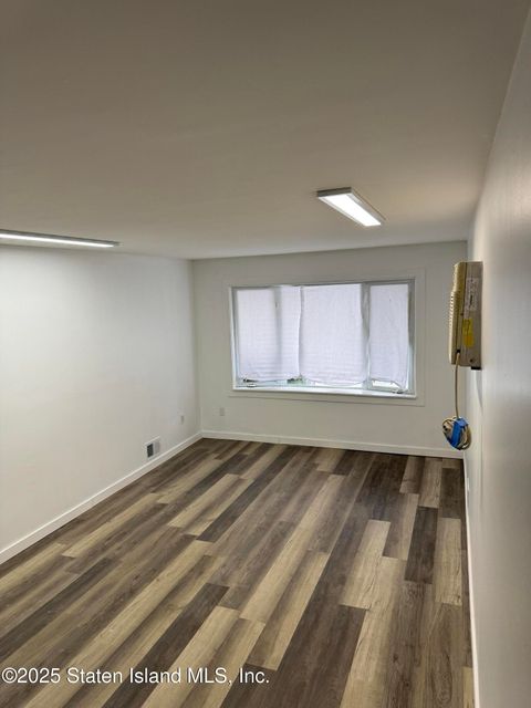 Photo of 640 Leverett Avenue, Staten Island, NY 10308 (MLS # 2501740)