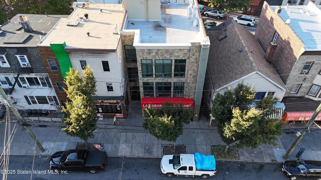 Photo of 97 Victory Boulevard, Staten Island, NY 10301 (MLS # 2506567)