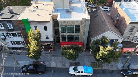 Photo of 97 Victory Boulevard, Staten Island, NY 10301 (MLS # 2506567)