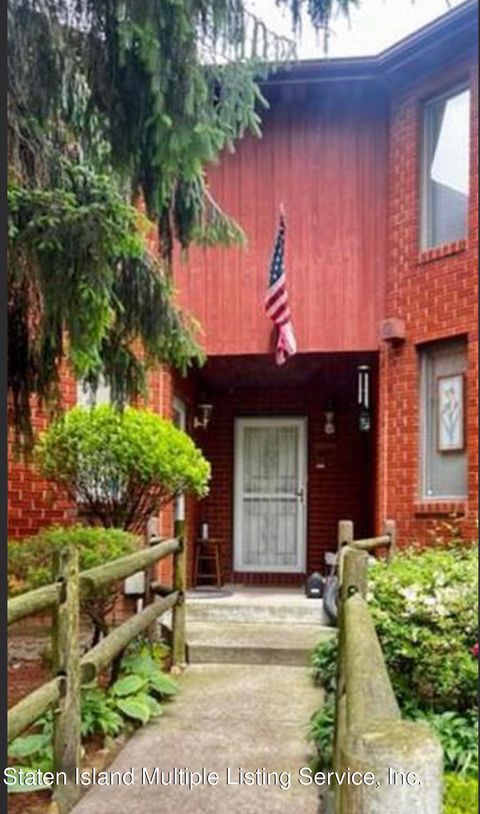 Photo of 1458 Forest Hill Road, Staten Island, NY 10314 (MLS # 1164863)
