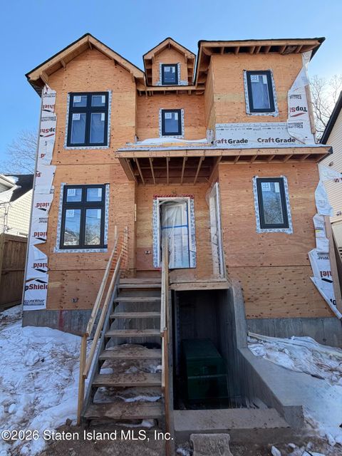 Photo of 226 Rathbun Avenue, Staten Island, NY 10312 (MLS # 2600668)