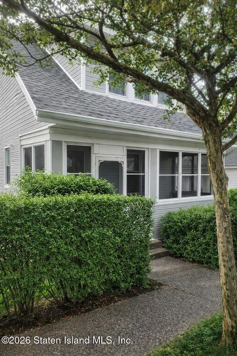 Photo of 454 Home Avenue, Staten Island, NY 10305 (MLS # 2600479)