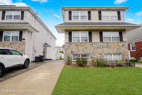Photo of 540 Pelton Avenue, Staten Island, NY 10310 (MLS # 2501832)
