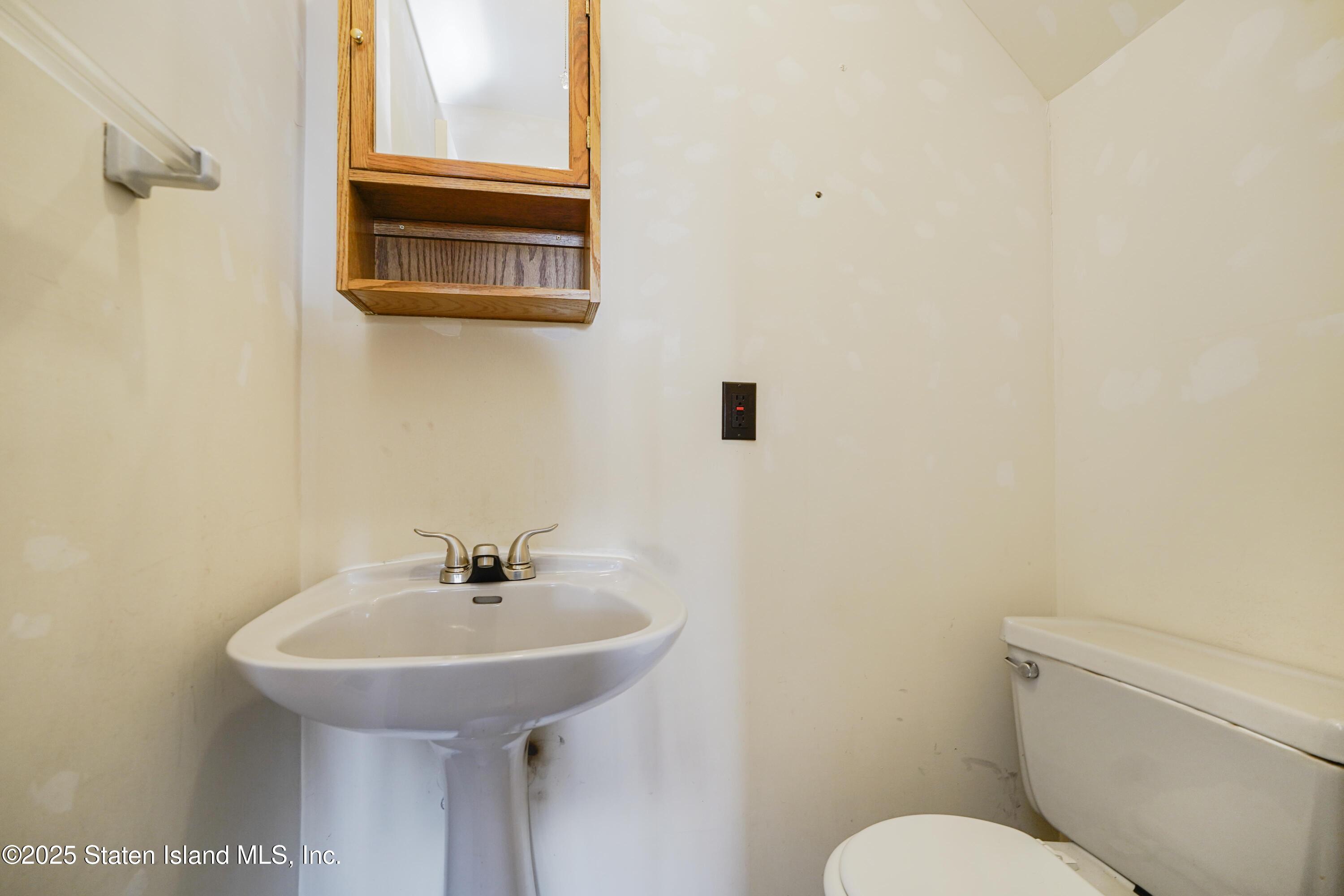 125 Milton Avenue, Staten Island, New York image 12