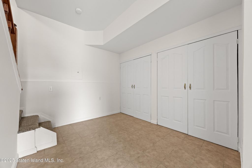 Photo of 38 Country Dr East Dr, Staten Island, NY 10314 (MLS # 2506556)