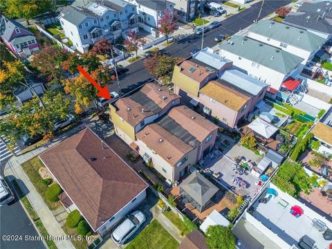 Photo of 547 Oder Avenue, Staten Island, NY 10304 (MLS # 2405959)