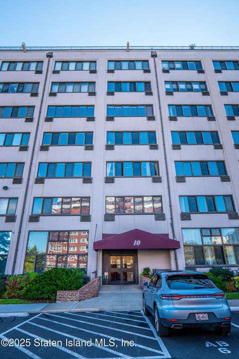 Photo of 10 Bay Street Landing #2g, Staten Island, NY 10301 (MLS # 2506449)