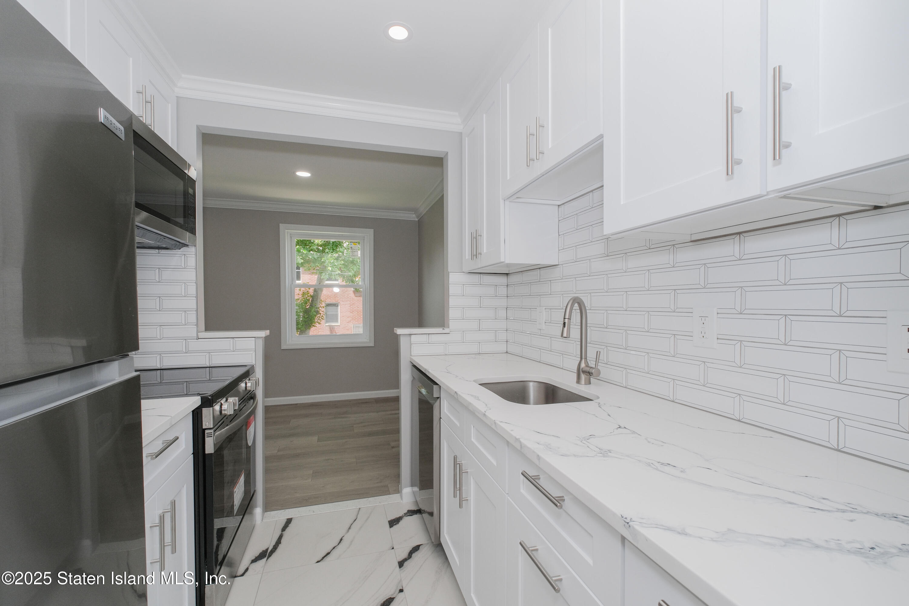 131 Cortelyou Avenue #2-1, Staten Island, New York image 7