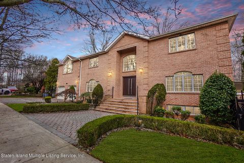 Single Family Residence in Staten Island NY 191 Androvette Avenue.jpg