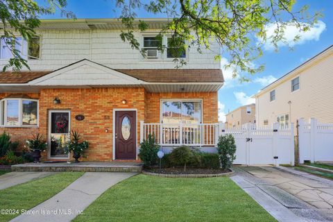 Photo of 68 Littlefield Avenue, Staten Island, NY 10312 (MLS # 2405544)