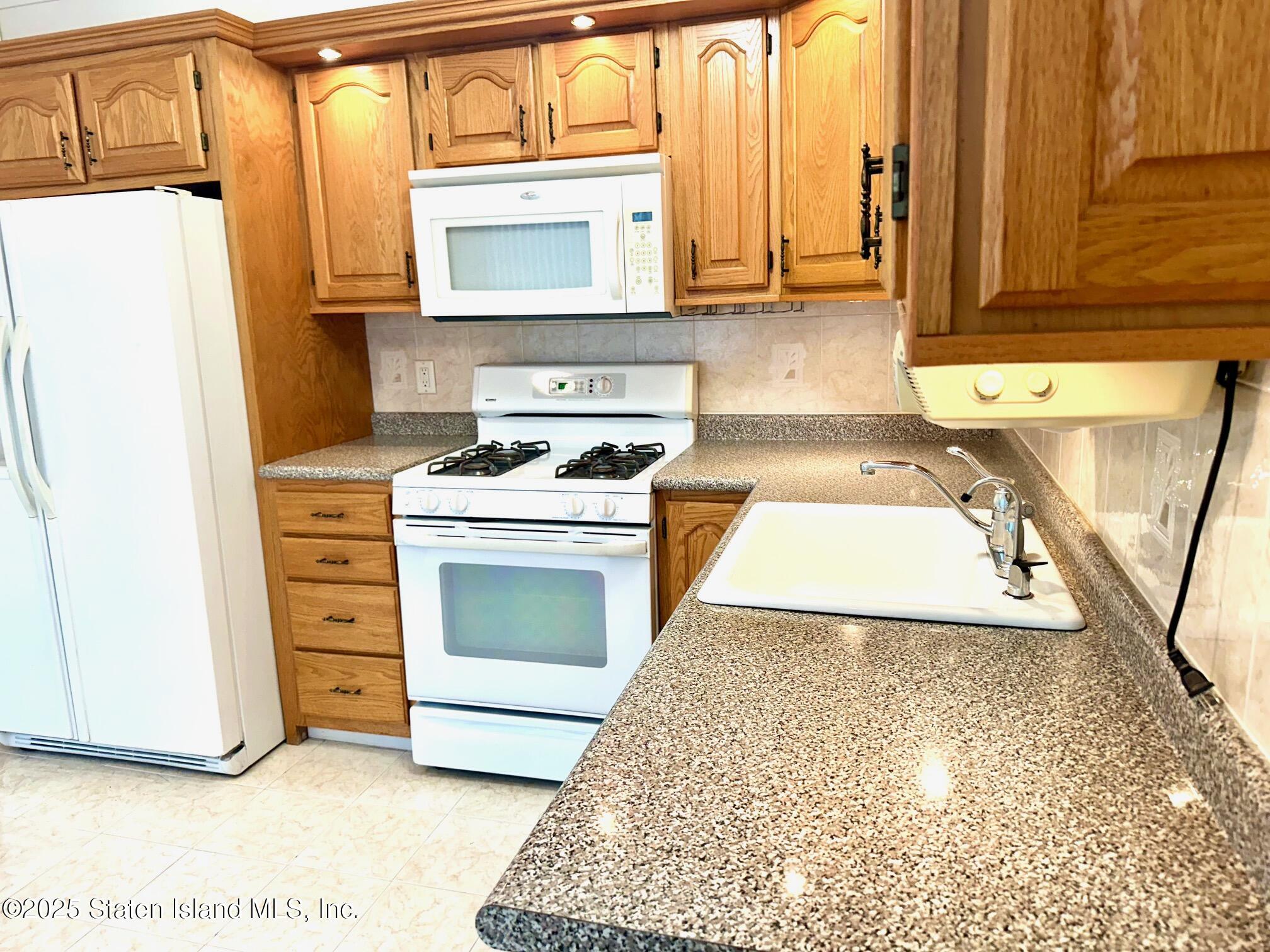 35 Duke Place, Staten Island, New York image 19