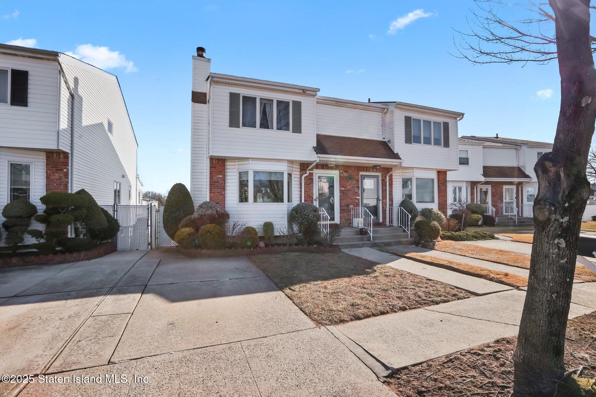 22 Lyle Court, Staten Island, New York image 2