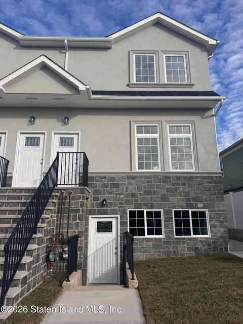 Photo of 489 Colon Avenue, Staten Island, NY 10308 (MLS # 2600324)
