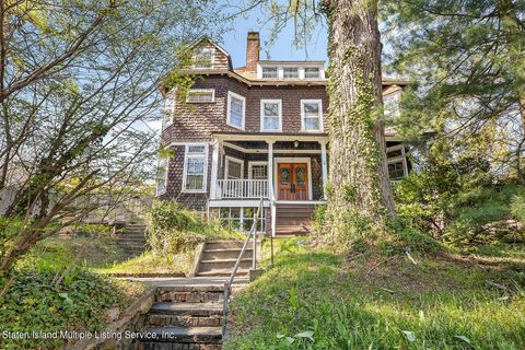 Photo of 75 Fort Place, Staten Island, NY 10301 (MLS # 1161606)