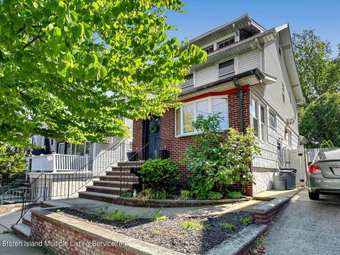 Photo of 71 Hartford Avenue, Staten Island, NY 10310 (MLS # 1162206)