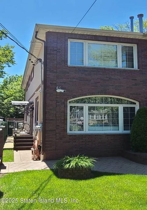 Photo of 350 Beach Avenue, Staten Island, NY 10306 (MLS # 2506673)
