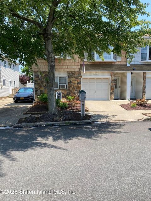 Photo of 51 Ashton Drive, Staten Island, NY 10312 (MLS # 2503274)