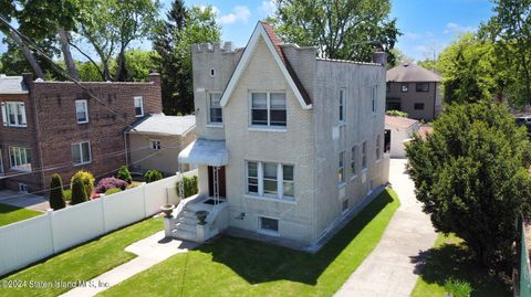 Photo of 20 Liberty Avenue, Staten Island, NY 10304 (MLS # 2402631)