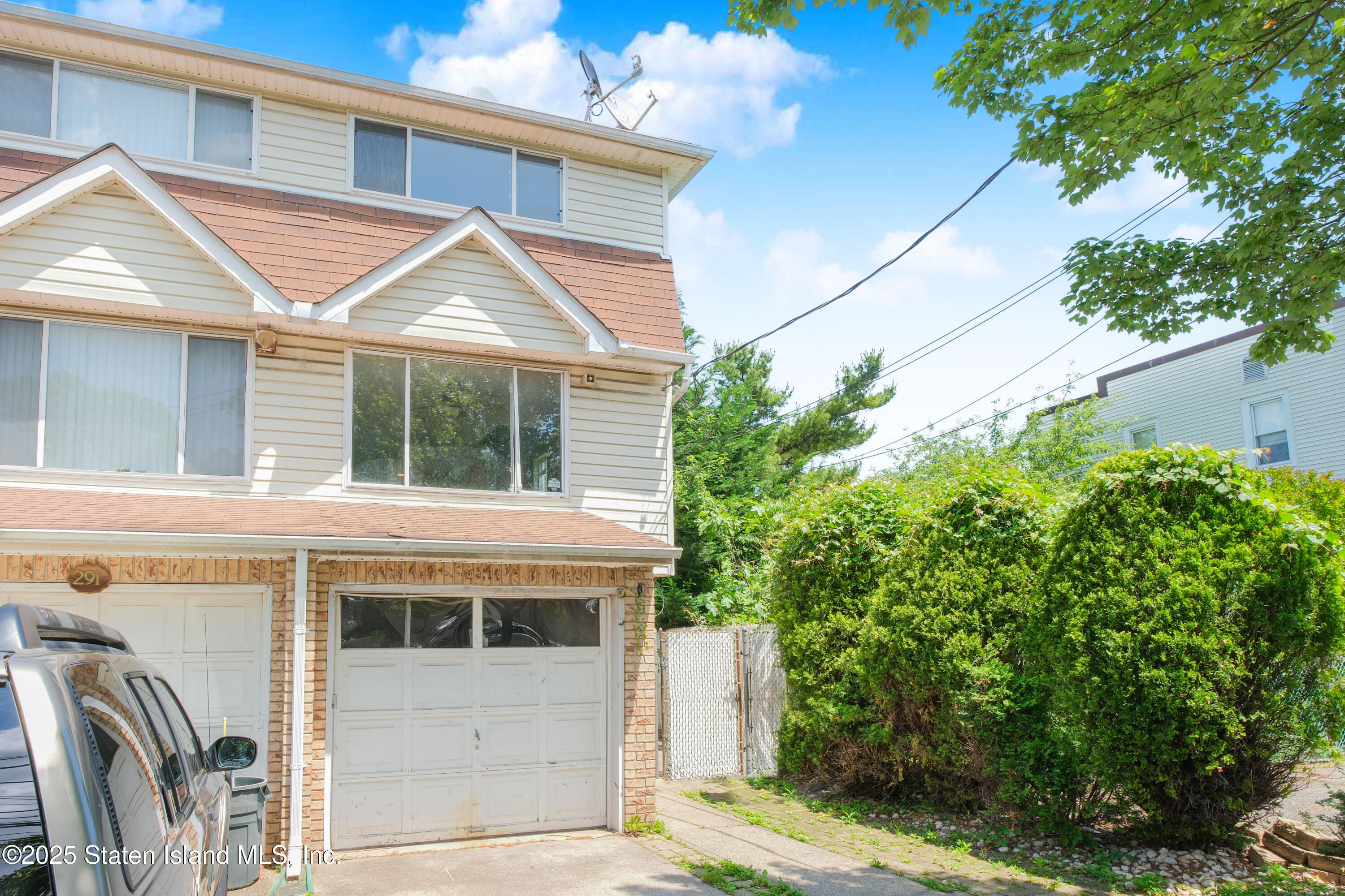 293 Wingham Street, Staten Island, New York image 3
