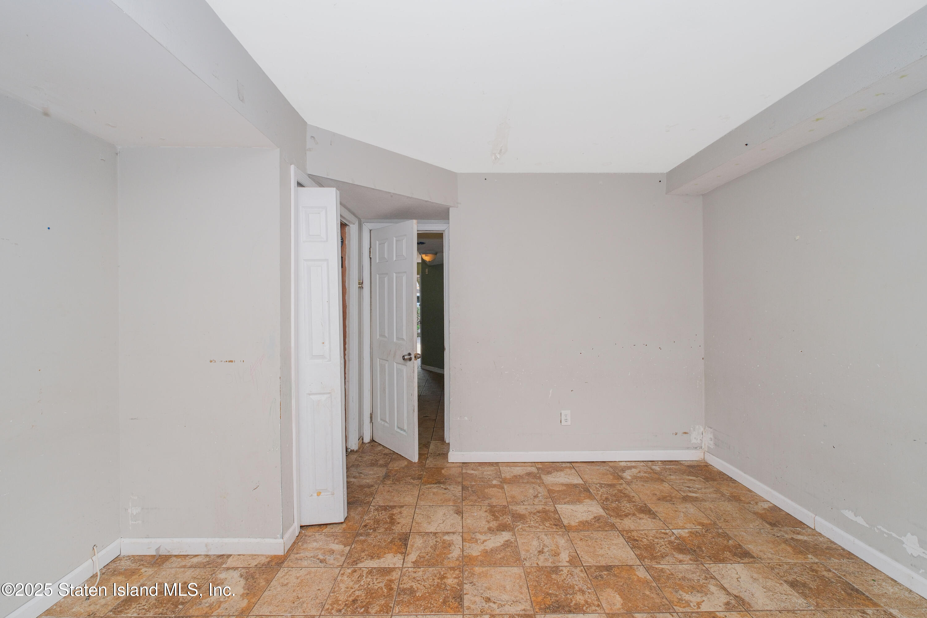 293 Wingham Street, Staten Island, New York image 7