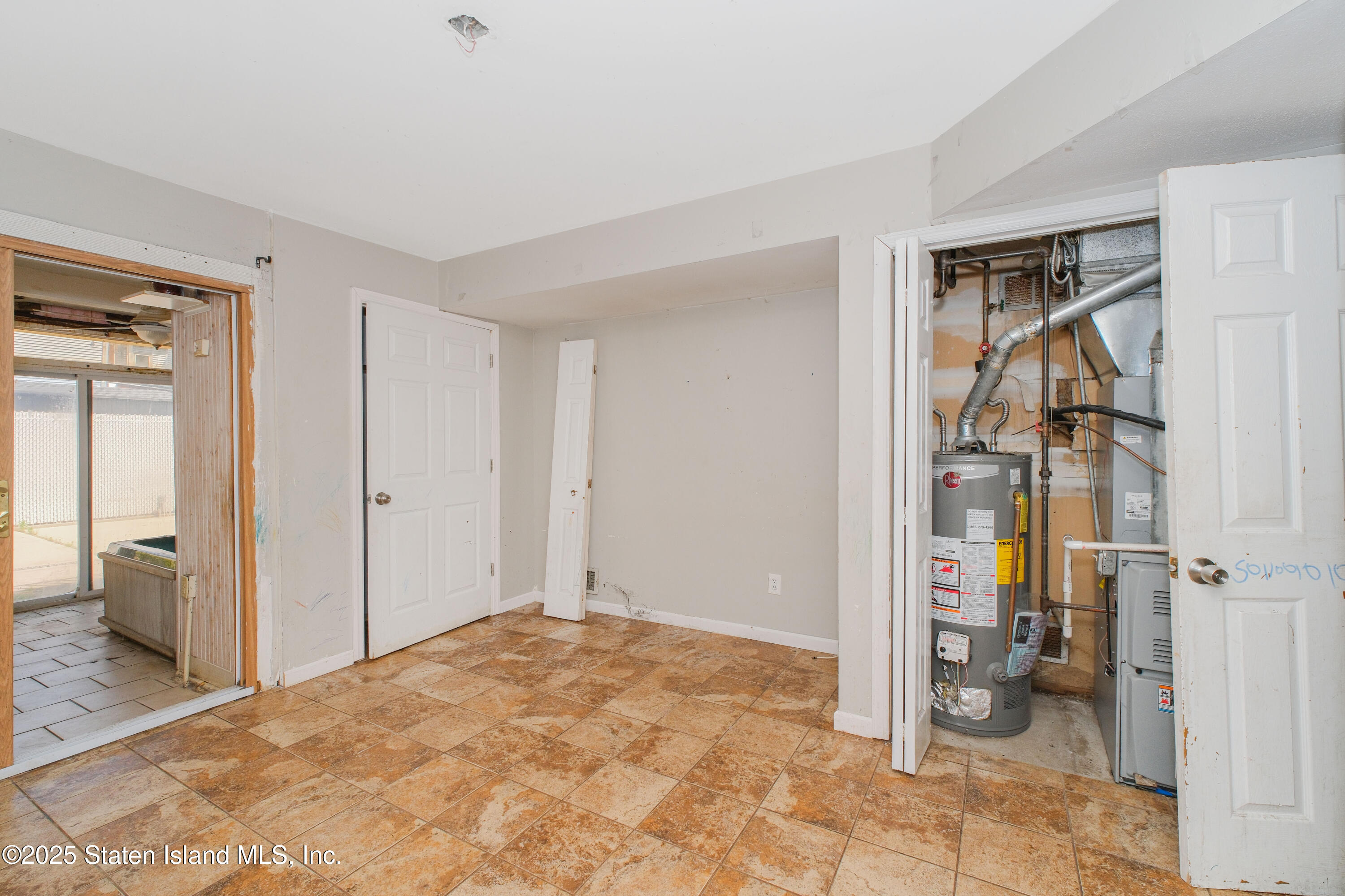293 Wingham Street, Staten Island, New York image 6