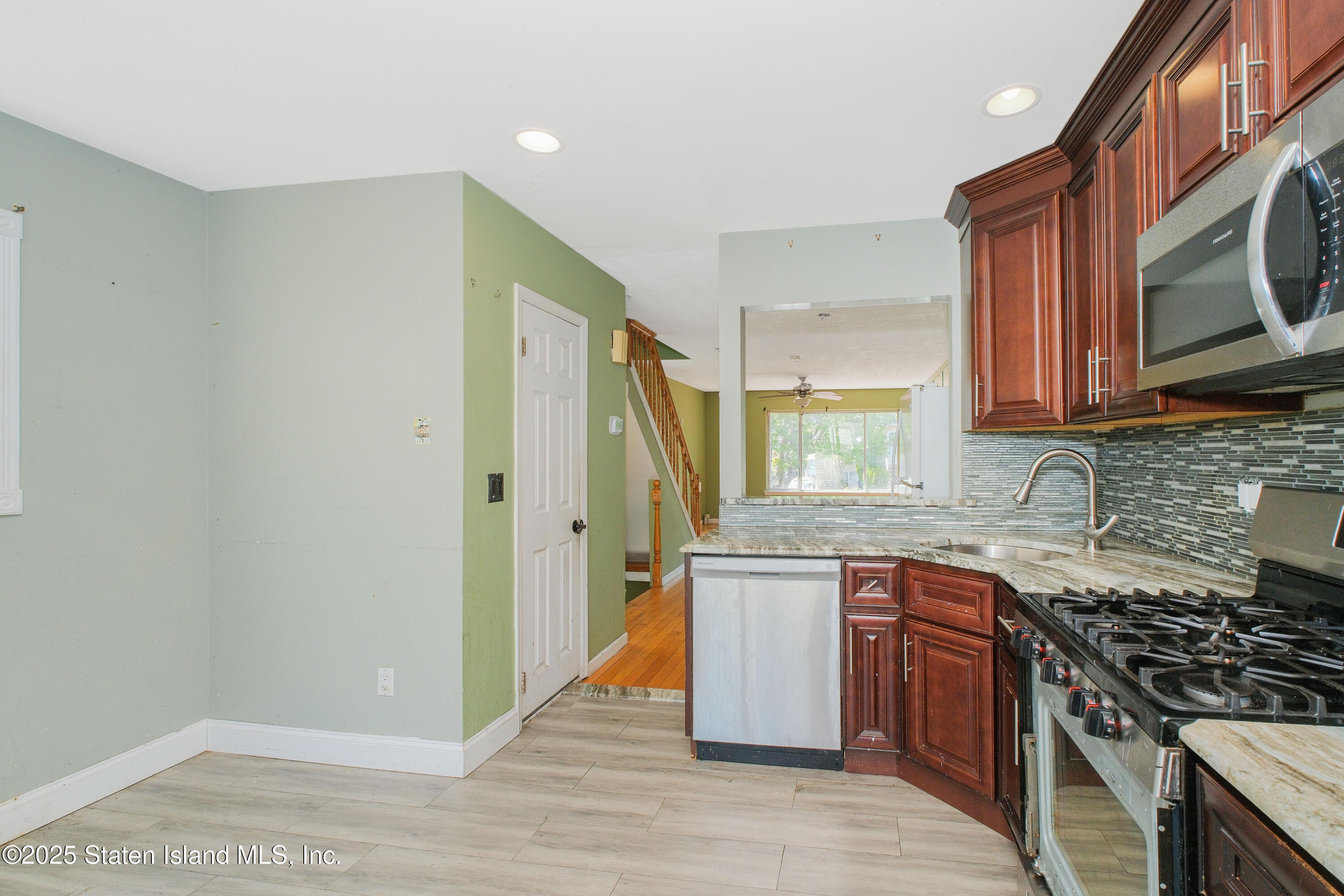 293 Wingham Street, Staten Island, New York image 14