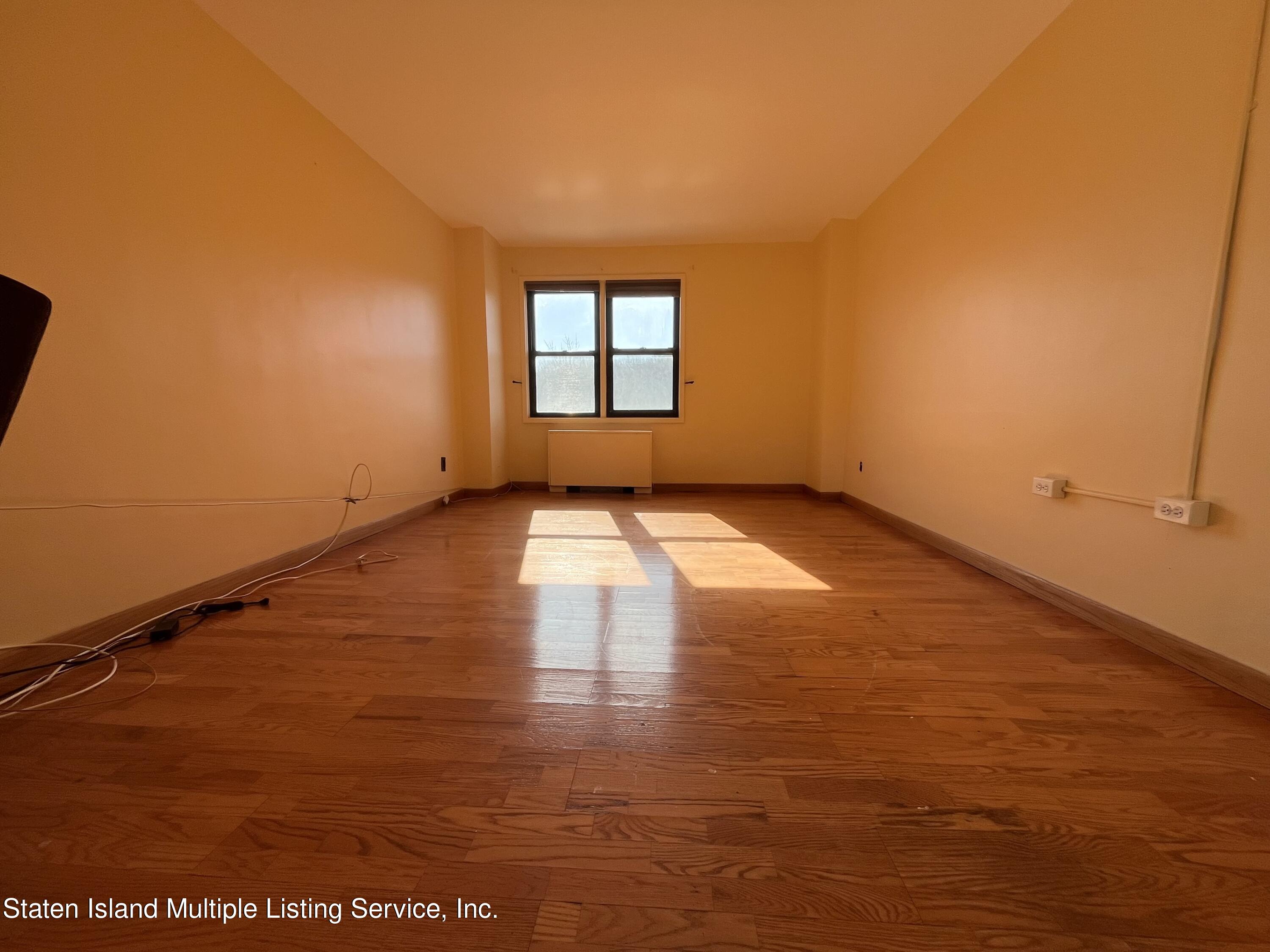 1000 Clove Road #4P, Staten Island, New York image 4