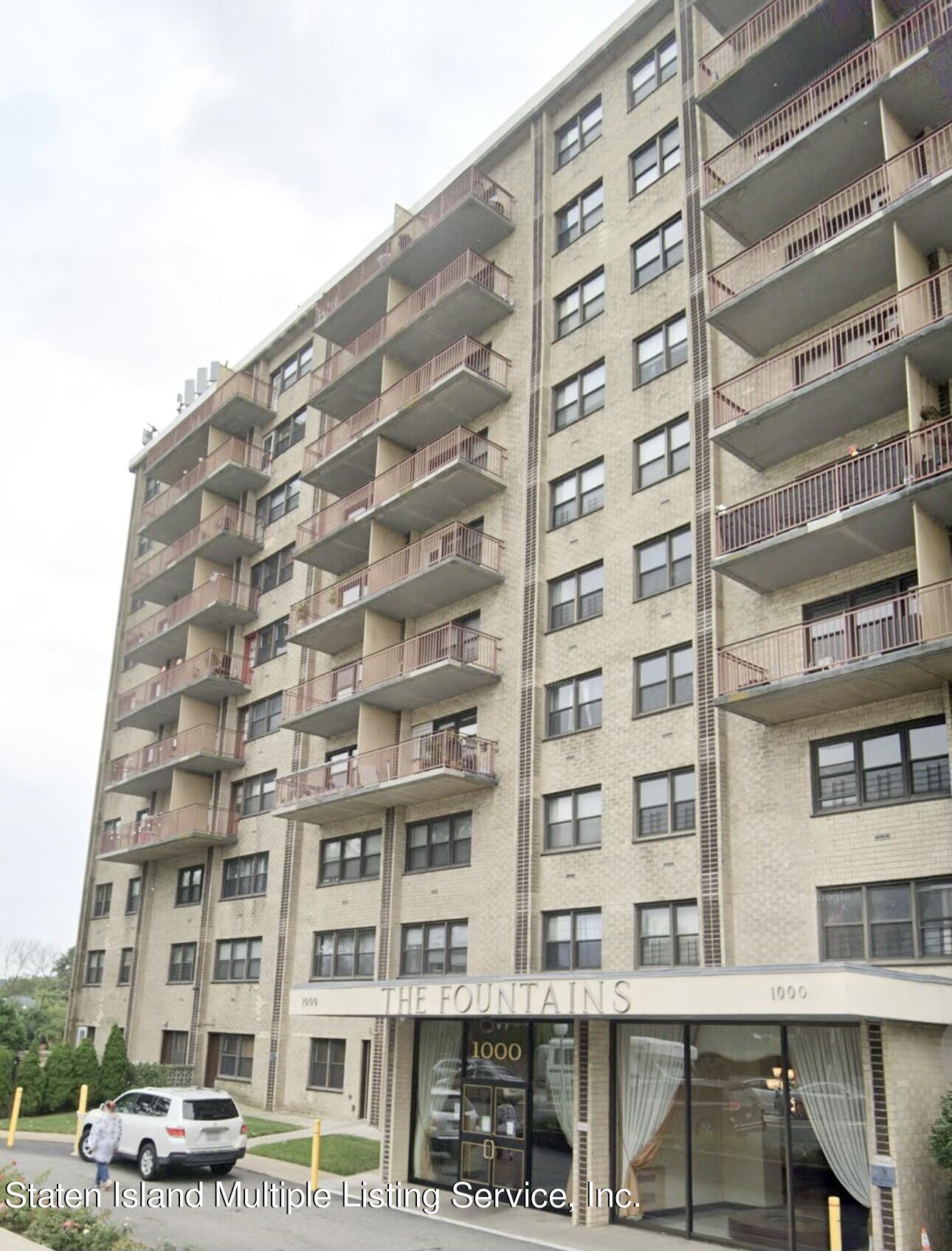 1000 Clove Road #4P, Staten Island, New York image 1