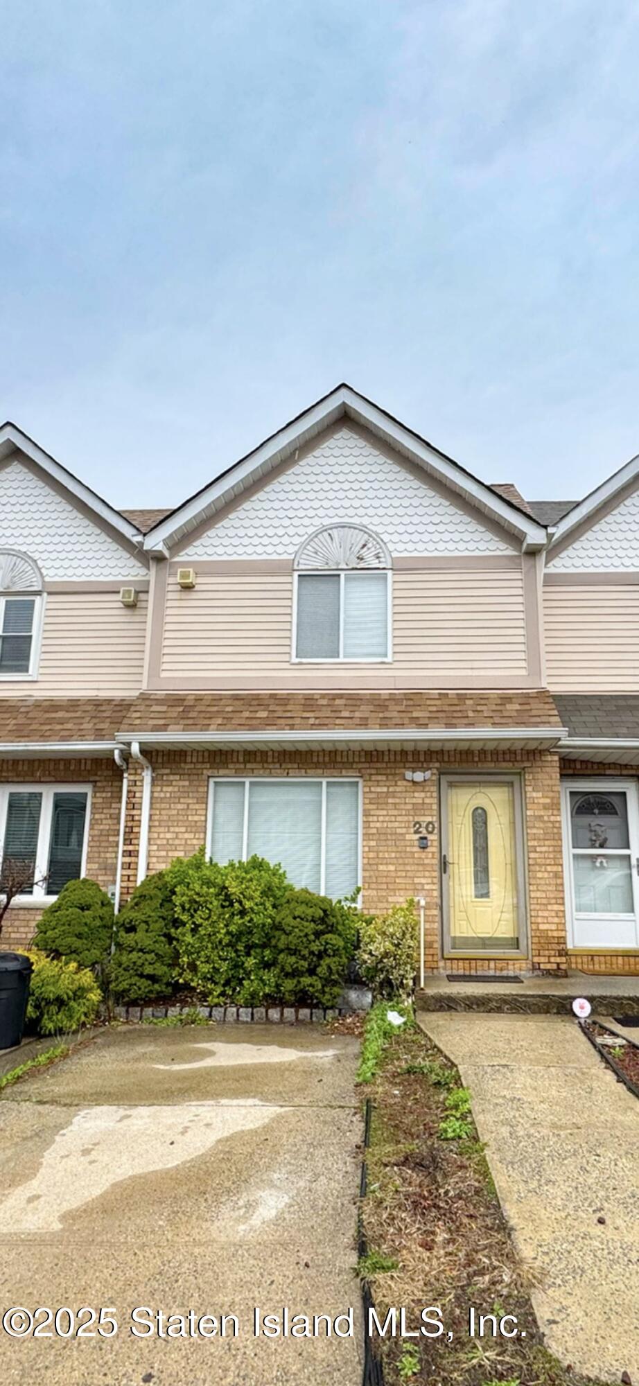20 Westport Lane, Staten Island, New York image 2