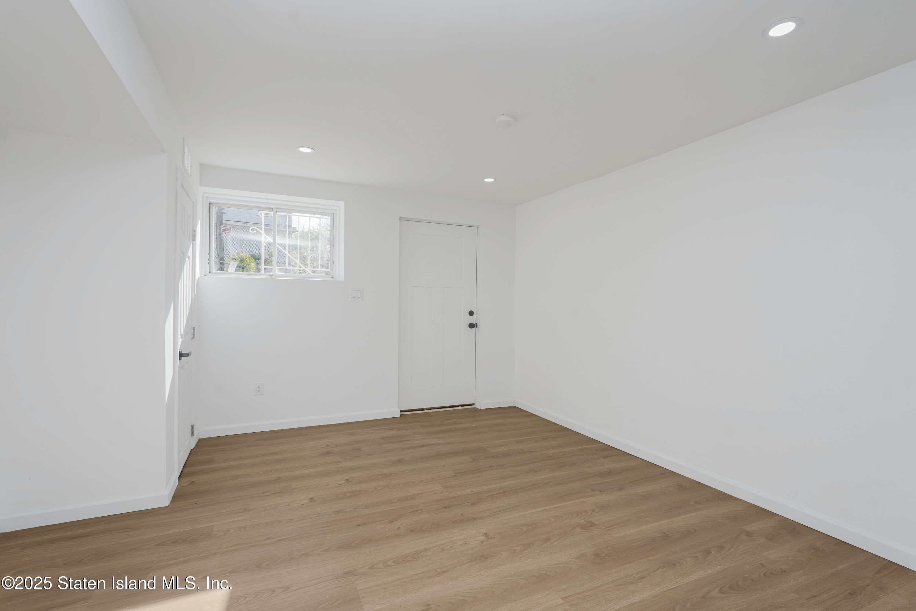 35 Alaska Street, Staten Island, New York image 33