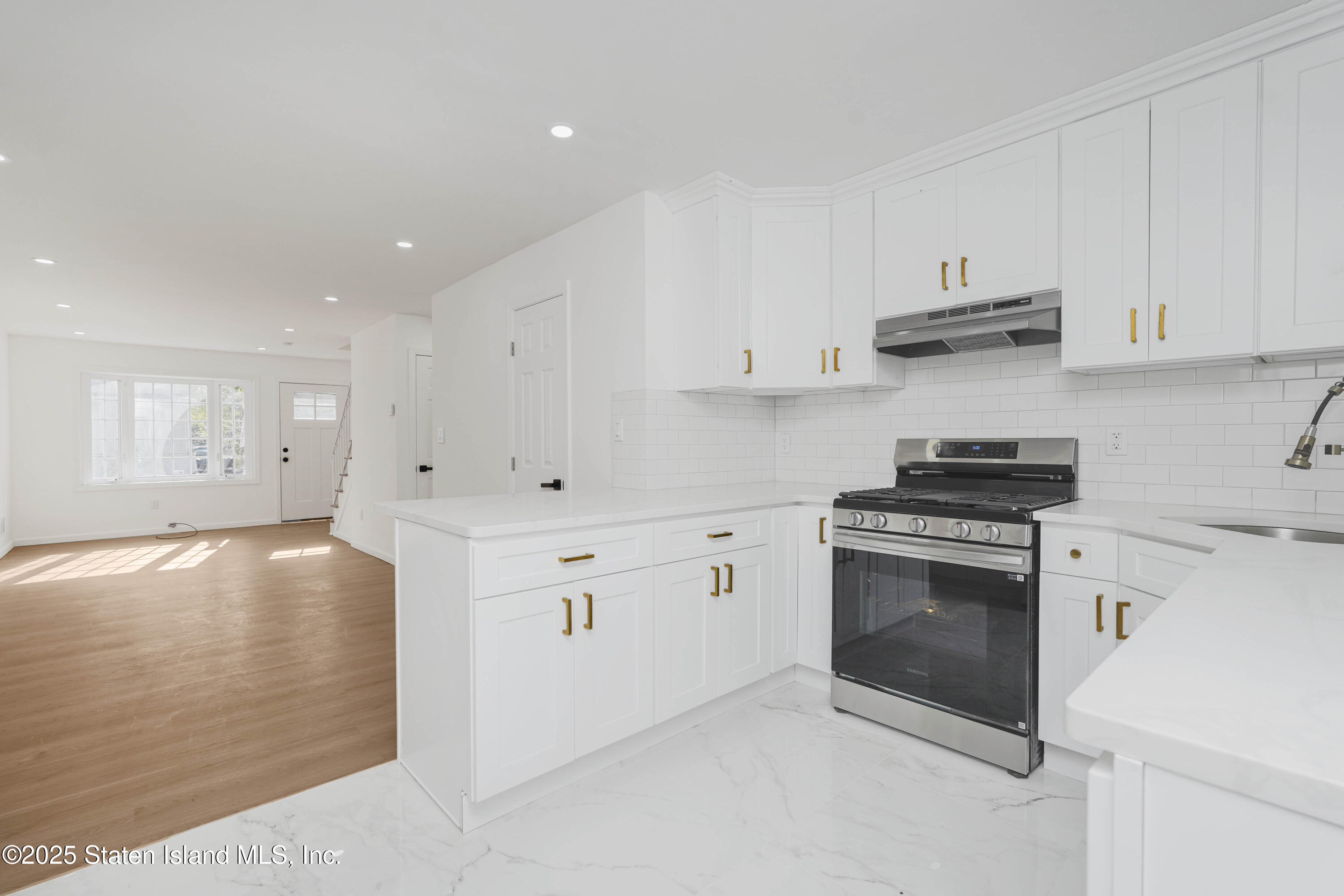 35 Alaska Street, Staten Island, New York image 17