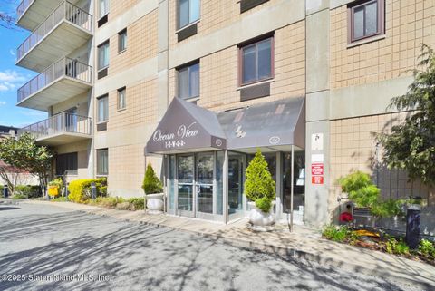 Photo of 31 Hylan Boulevard #9a, Staten Island, NY 10304 (MLS # 2502887)