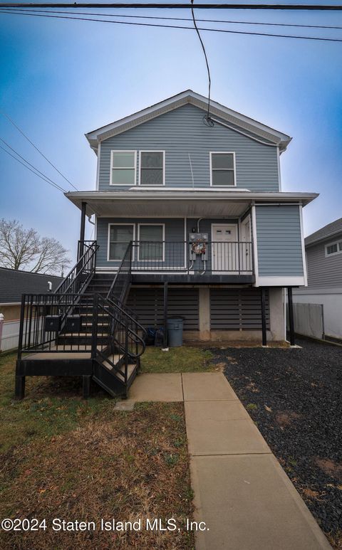 Photo of 742 Seaview Avenue #2, Staten Island, NY 10305 (MLS # 2406790)
